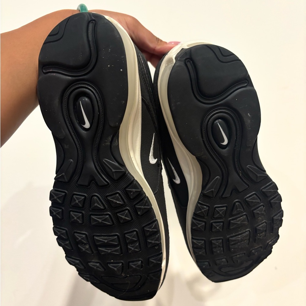Women’s Nike shoes - Picture 6 of 7